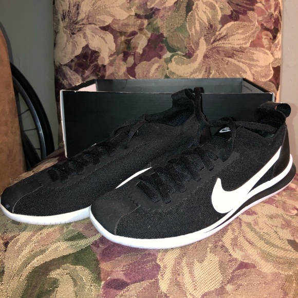 nike cortez flyknit